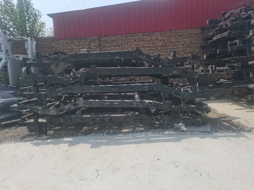 保定坦克拆车件