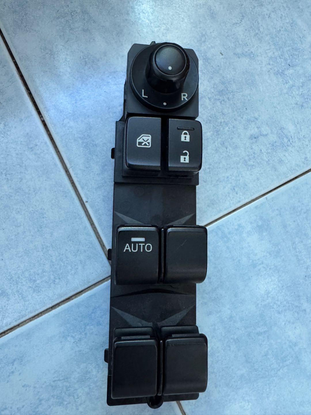 赣州马自达拆车件